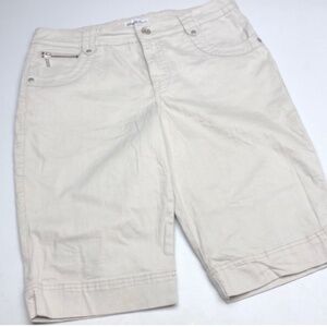 LIKE NEW JONES & CO. LIGHT-GRAY COTTON CAPRIS 12/31x13 ⭐️